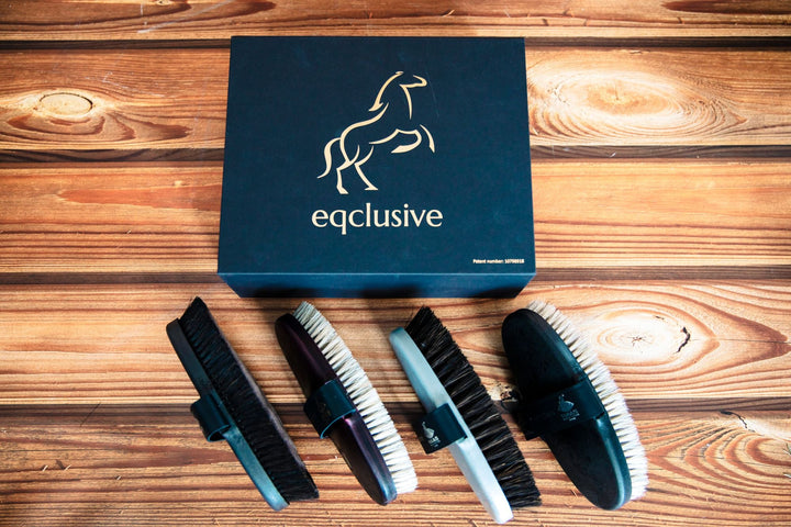 Eqclusive Pack for White, Grey & Coloured Horses ©