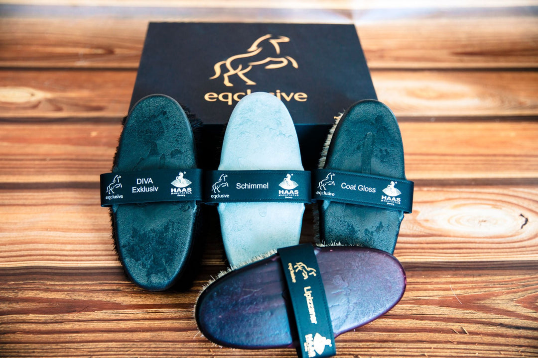 Eqclusive Pack for White, Grey & Coloured Horses ©