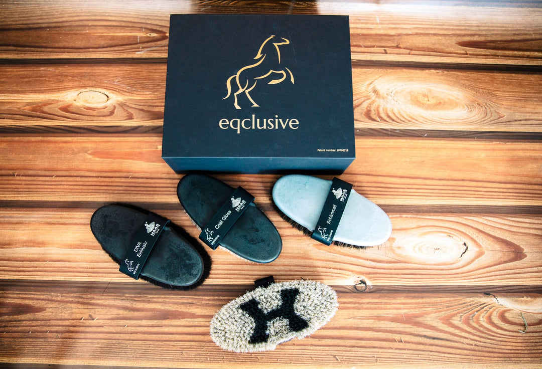 Eqclusive Pack for White, Grey & Coloured Horses ©